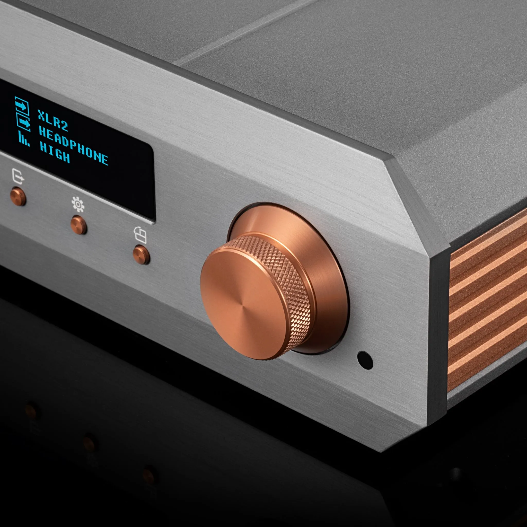 Burson Soloist Voyager Deluxe | Standalone Class-A Headphone Amp / Preamp