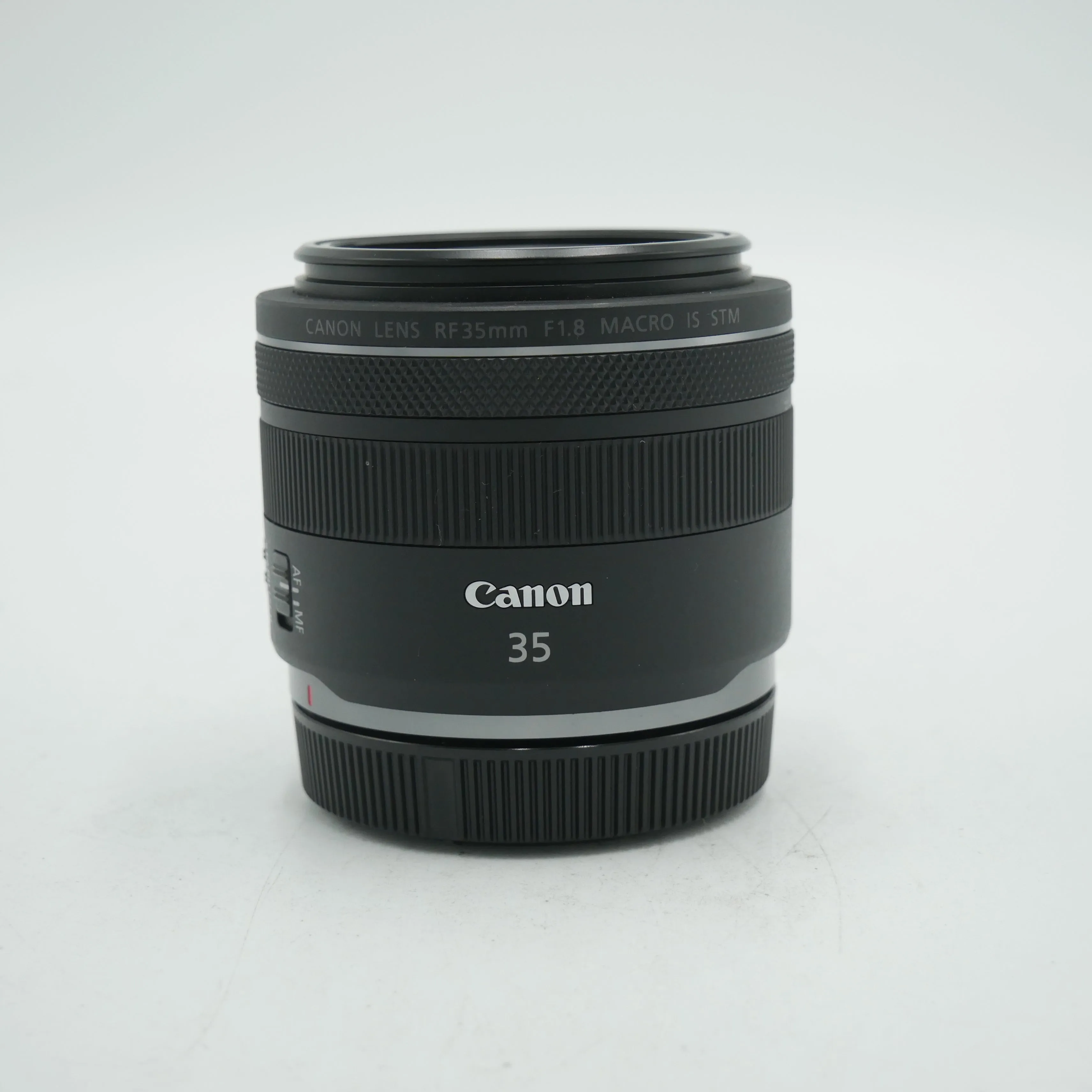 Canon RF 35mm f/1.8 IS Macro STM Lens *USED*