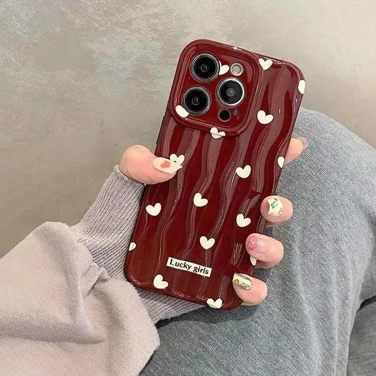 TSP69 Cute Phone Case  For iPhone 11, 12, 13, 14, 15 Pro Max - Stylish Red Hearts - Wavy Pattern