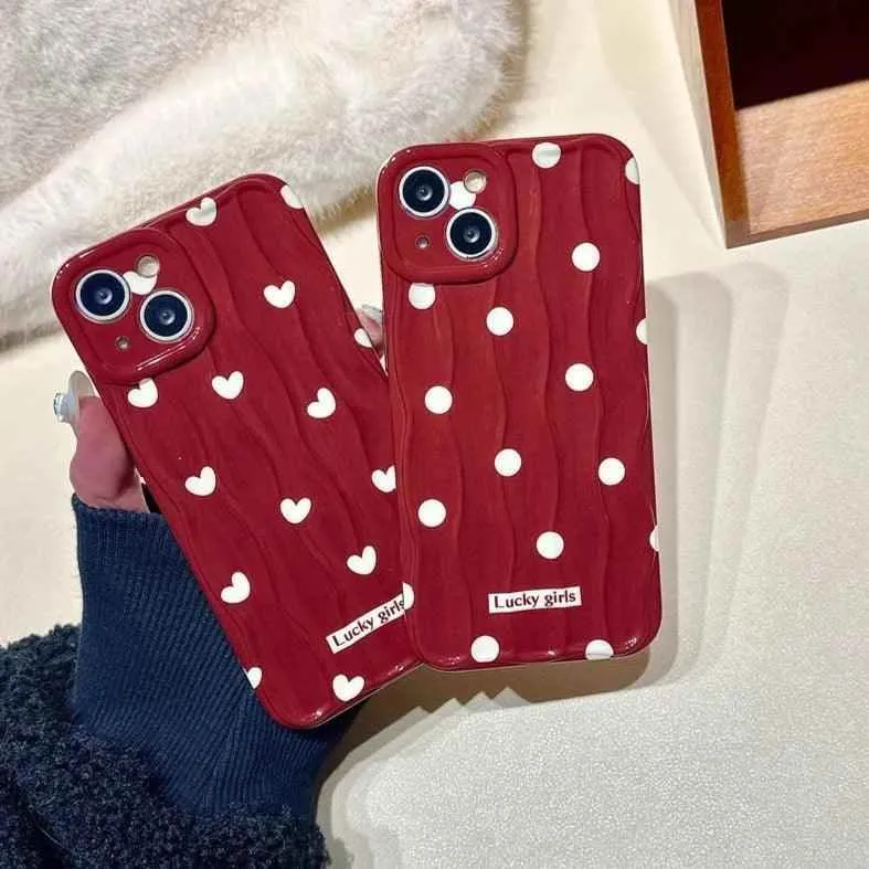 TSP69 Cute Phone Case  For iPhone 11, 12, 13, 14, 15 Pro Max - Stylish Red Hearts - Wavy Pattern