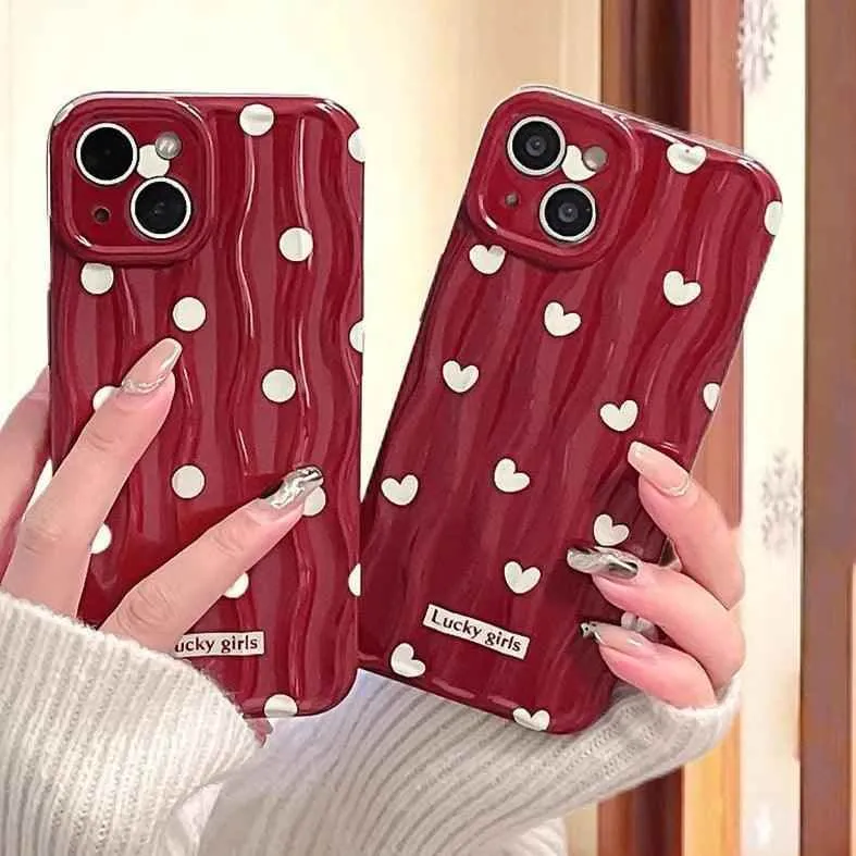 TSP69 Cute Phone Case  For iPhone 11, 12, 13, 14, 15 Pro Max - Stylish Red Hearts - Wavy Pattern